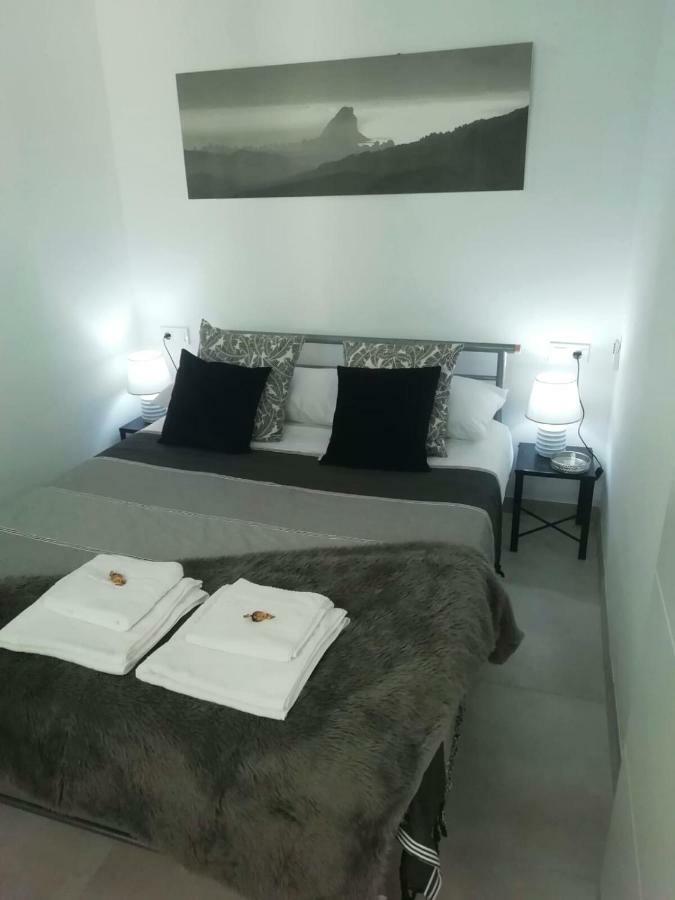 La Siesta Apartment Benidorm Bagian luar foto